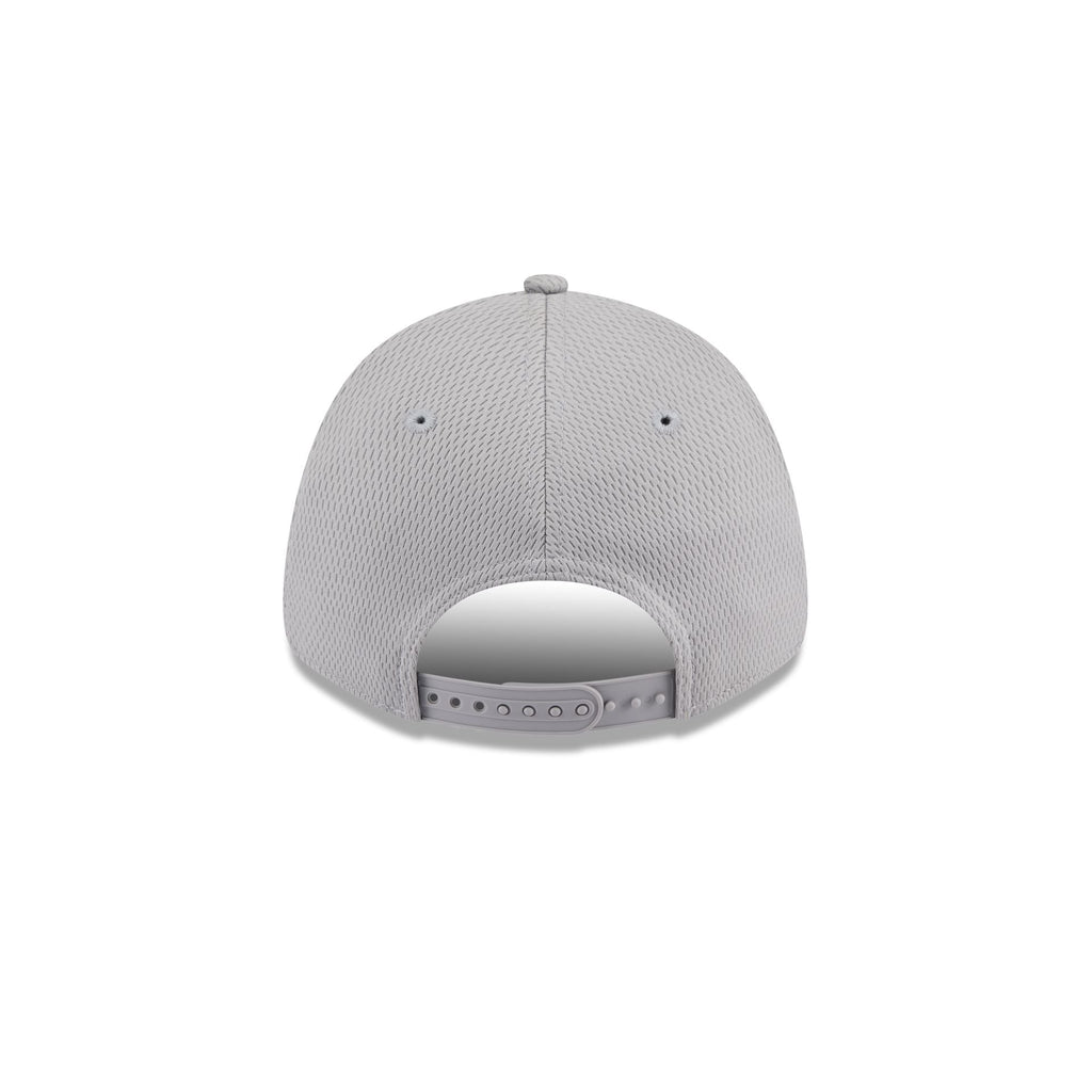 Milwaukee Bucks Gray 9FORTY Stretch-Snap Hat