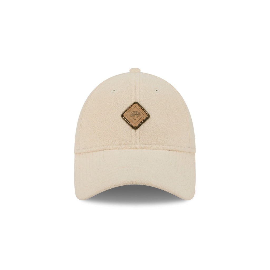 New York Knicks Comfy Women's 9FORTY Adjustable Hat