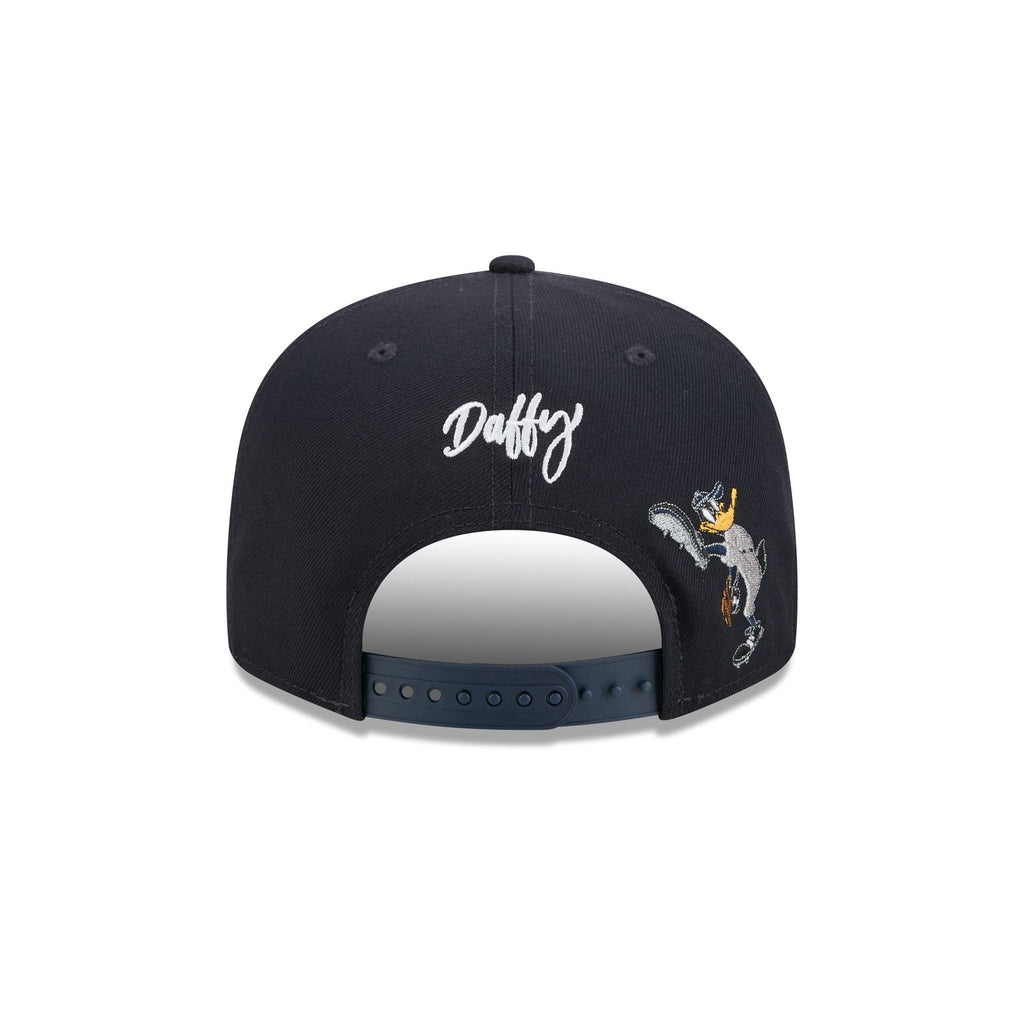 Boston Red Sox Daffy Duck Catch 9FIFTY Snapback Hat