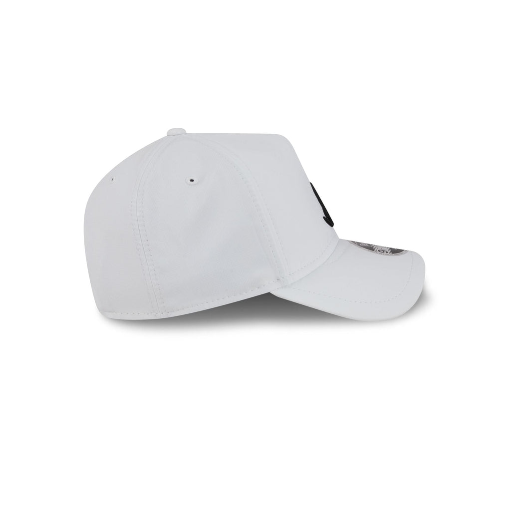 Atlanta Braves White 9FORTY APEX Snapback Hat