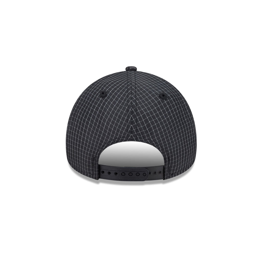 New York Mets Grid 9FORTY APEX Snapback Hat