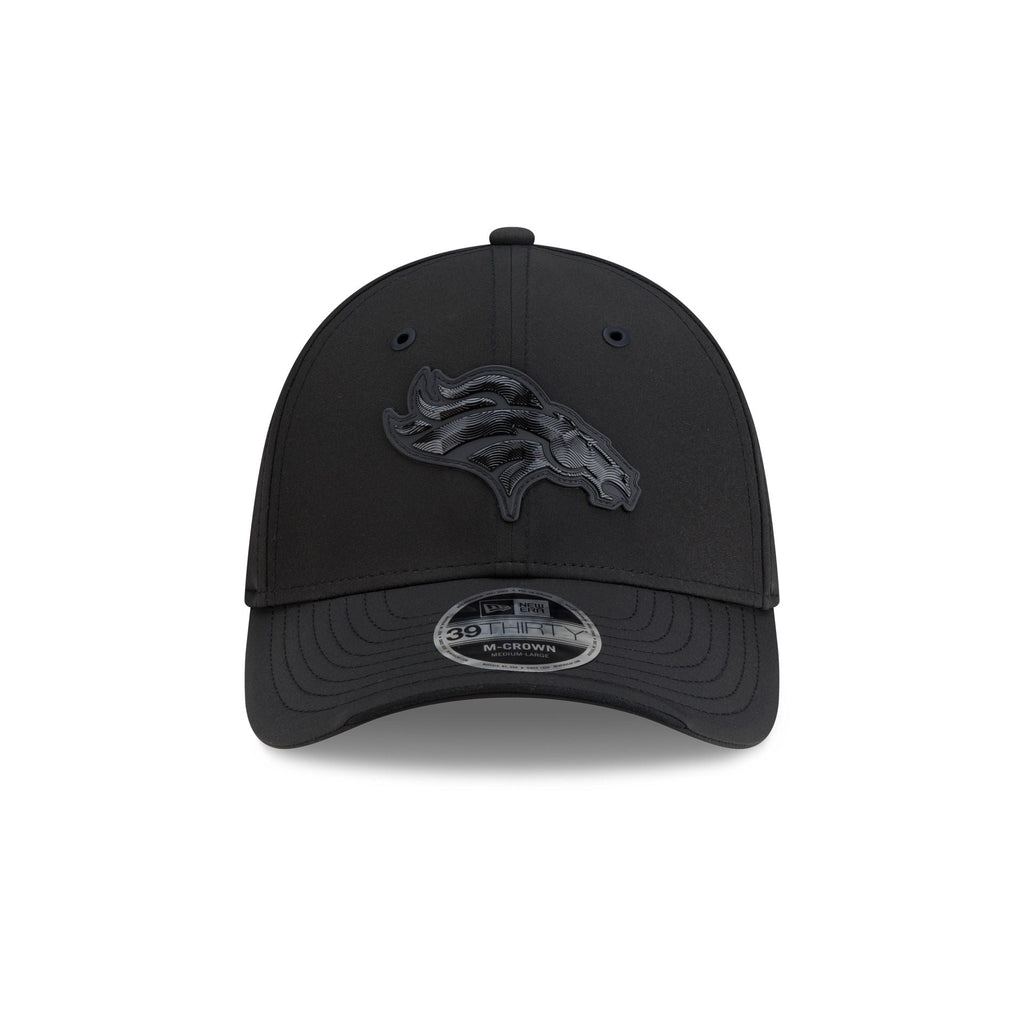 Denver Broncos 2026 Sideline Black 39THIRTY M-Crown Stretch Fit Hat