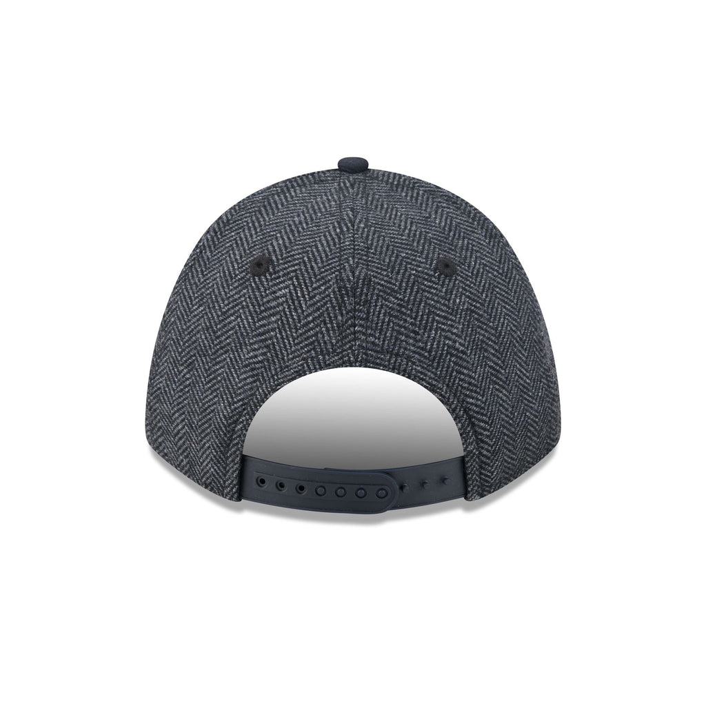New York Yankees Faux Wool 9FORTY M-Crown Snapback Hat